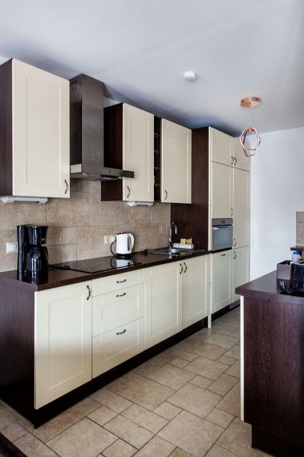 Terrace Apartment Sky Lounge บูดาเปสต์ ภายนอก รูปภาพ